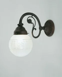 Gemütliche Wandleuchte Antik Messing Glas mit Schliff