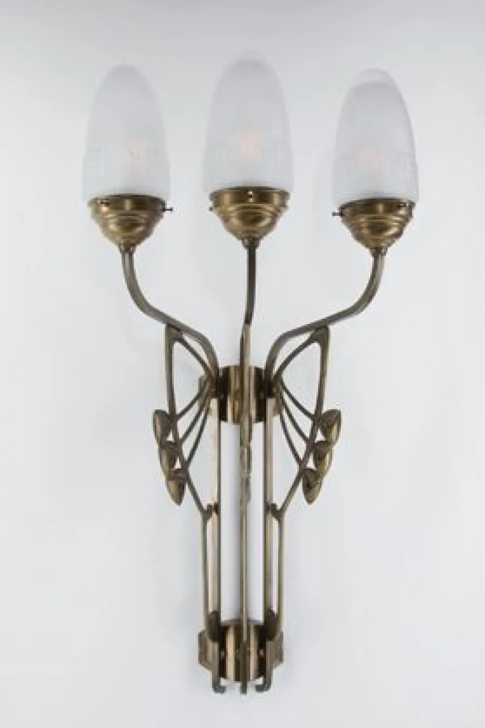 Gemütliche Wandleuchte Messing Glas Weiß E27 B:40 cm