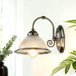 Jugendstil Wandlampe mit Glasschirm Antik