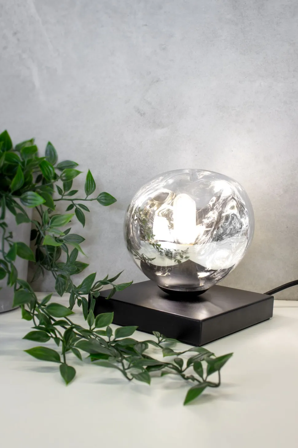 Kleine Tischlampe E14 Schwarz Silber 17,5 cm dekorativ