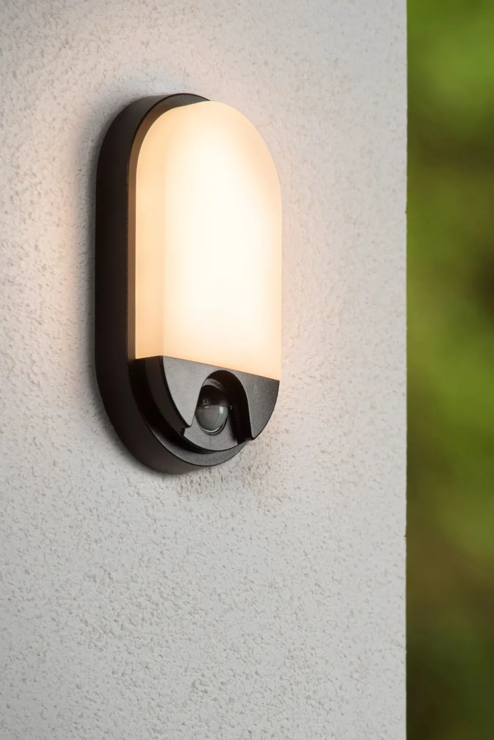 LED Wandleuchte mit Bewegungsmelder Schwarz IP54 3000 K