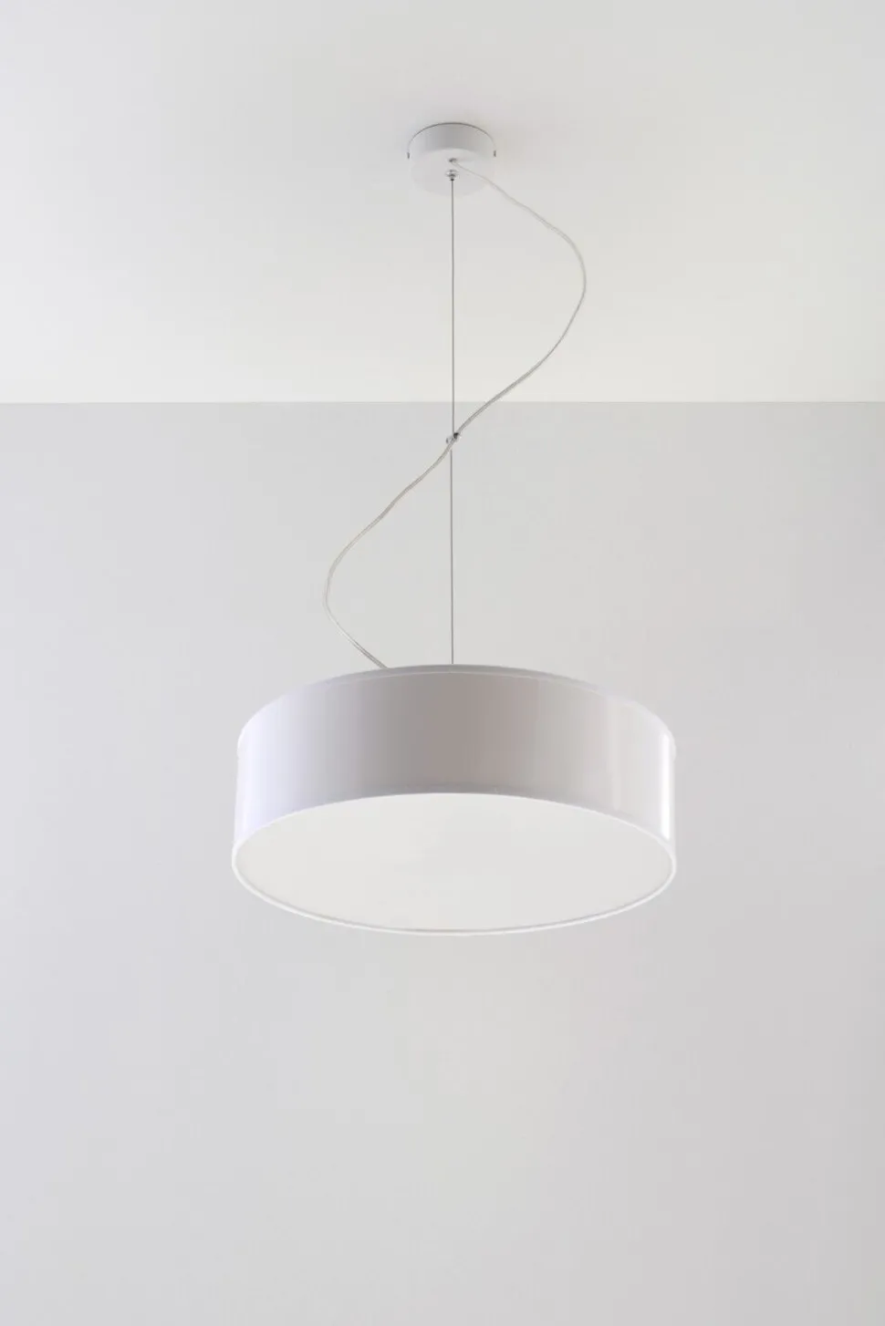 Moderne runde Pendelleuchte ATIS in Weiß