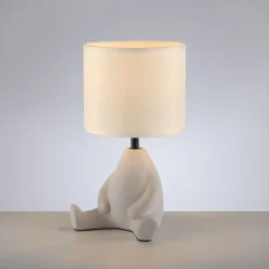 NachtTischlampe Keramik Stoff sitzendes Männchen 32 cm