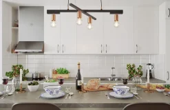 Pendelleuchte Metall E27 4-flammig 90 cm breit Schwarz Messing