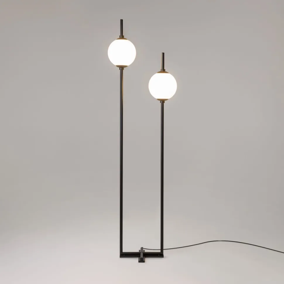 Stehlampe LED Metall Glas 150 cm Schwarz Weiß 750 lm