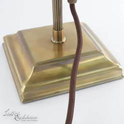 Stilvolle Bankerleuchte Messing Glas mit Zugschalter