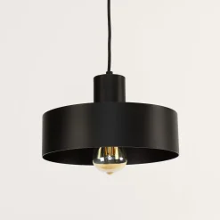 Stilvolle Pendellampe Schwarz Retro Schirmform