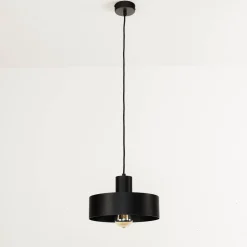 Stilvolle Pendellampe Schwarz Retro Schirmform