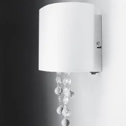 Wandleuchte im Jugendstil weiß