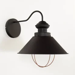 Wandleuchte in Braun