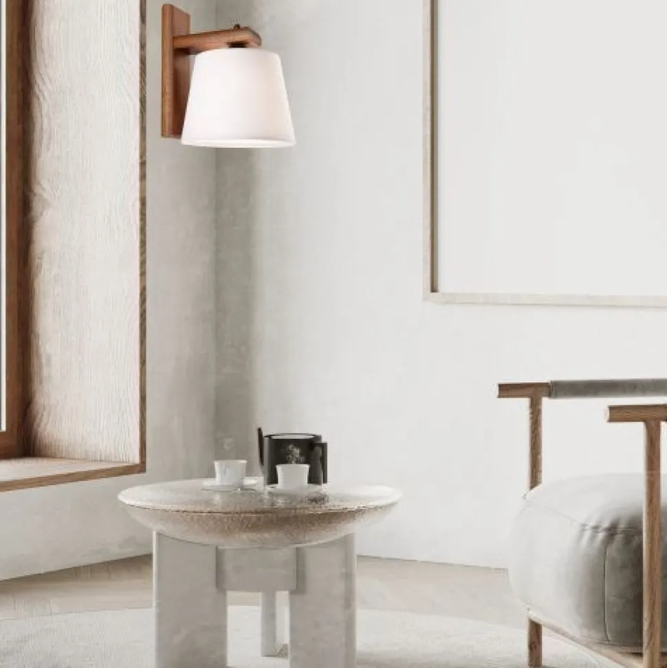 Wohnliche Wandleuchte BEVERELY in Braun Flur